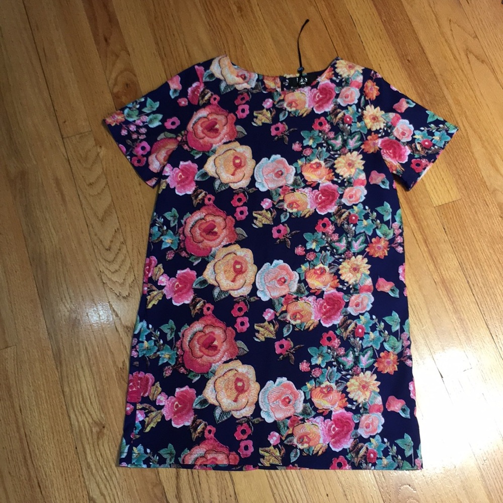 Floral shift dress